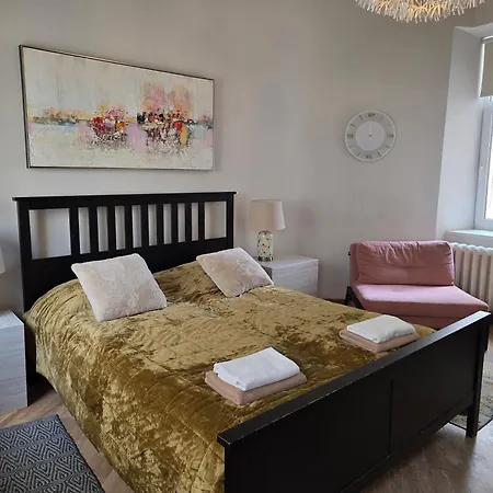 In The Heart Of Old Apartman